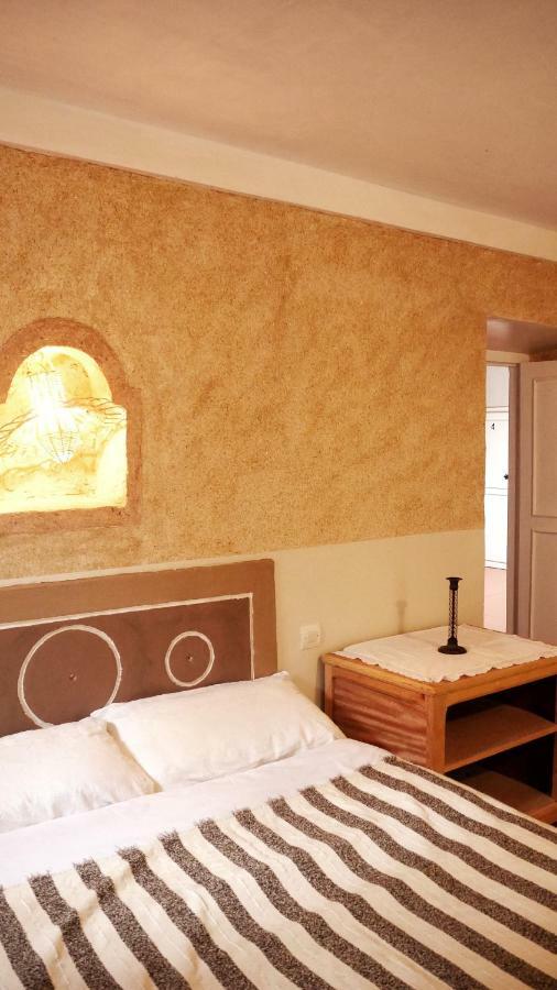 Monkey Fingers House By Fatima Mellal Hotell Tinghir Eksteriør bilde